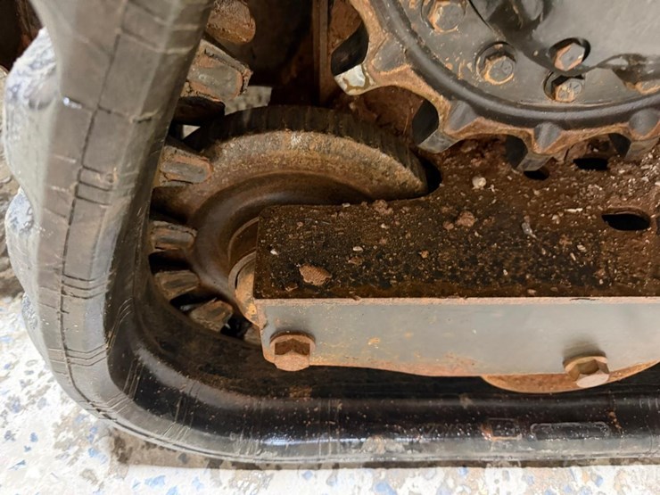 2021-bobcat-t595-image-19