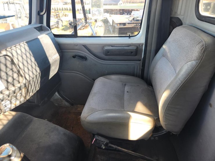 international-8100-image-48