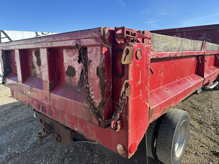 2015-dodge-ram-5500-image-16