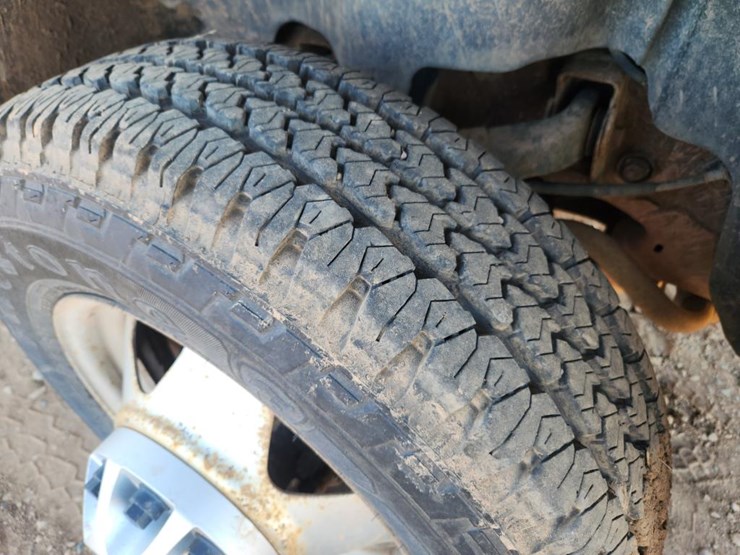 2009-chevrolet-3500-image-59