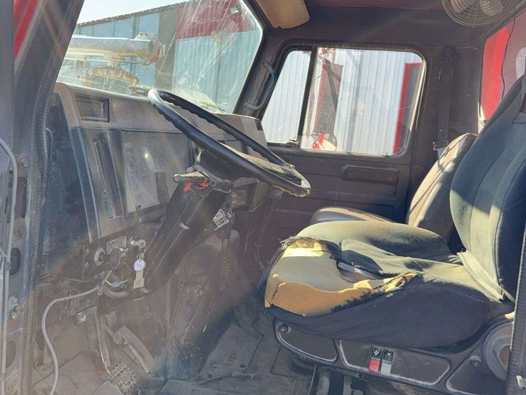 1993-international-4900-image-26