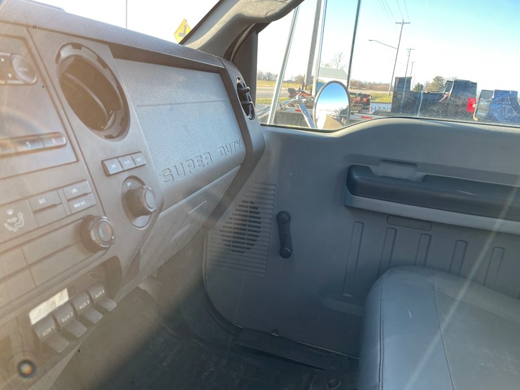 2015-ford-f650-image-23