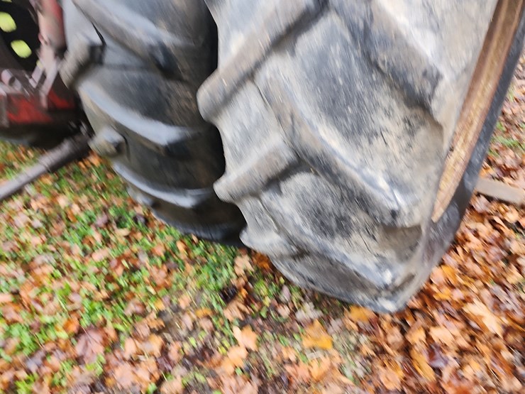 1969-ih-826-diesel-tractor-image-9