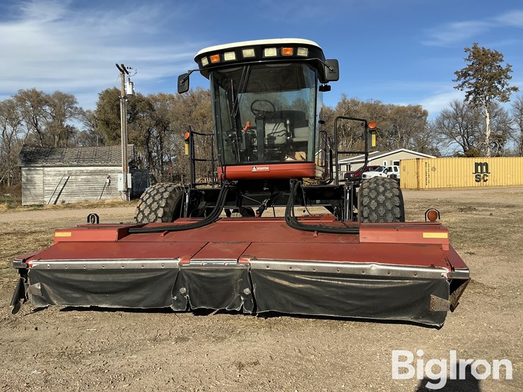 hesston-9260-image-2