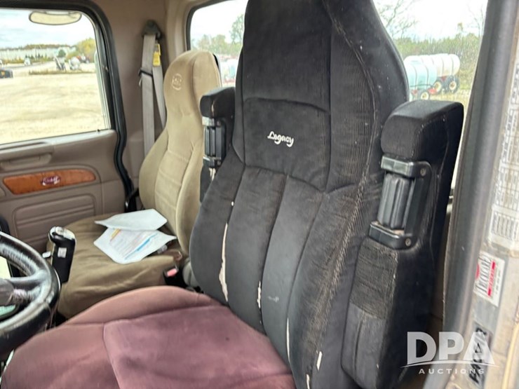 peterbilt-378-image-83