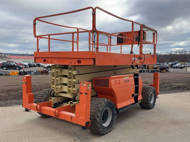 2014-jlg-4394rt-image-3