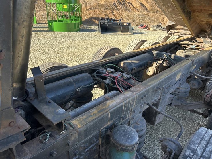 1997-cummins-m11-image-32