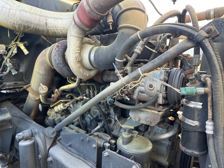 1996-mack-rd688s-image-27