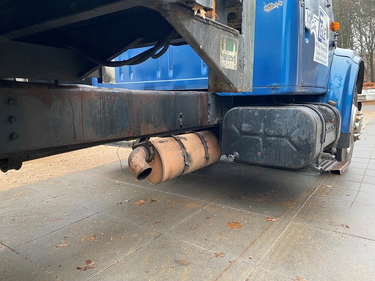 international-4700-image-31