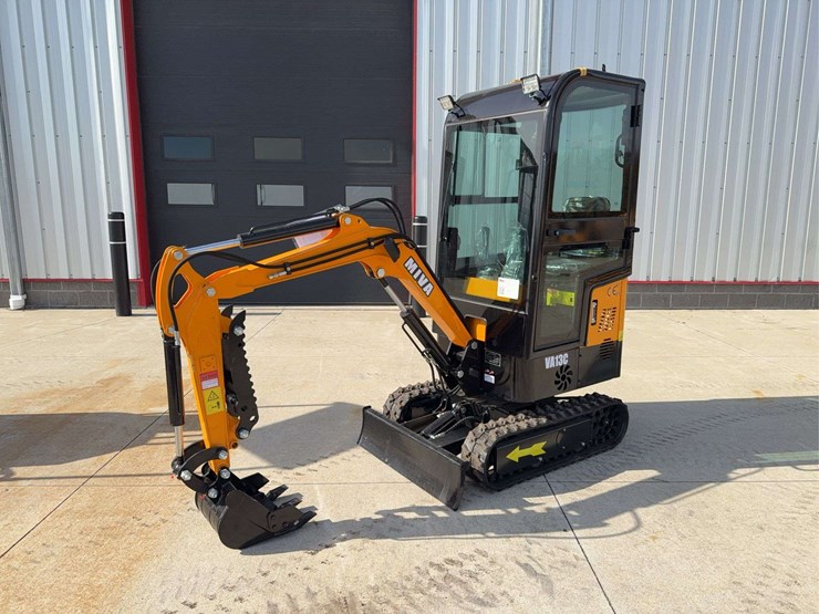 2025-miva-va13c-mini-excavator-image-1