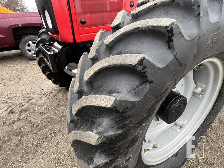 massey-ferguson-6475-image-12