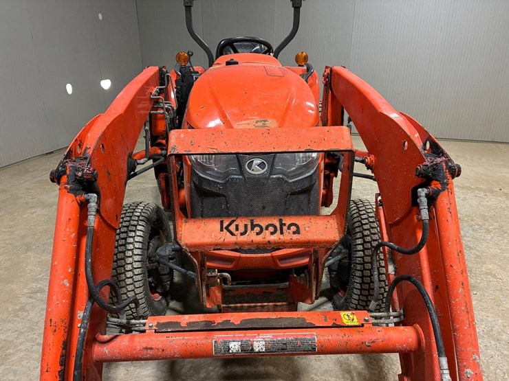 2022-kubota-l3902hst-image-11