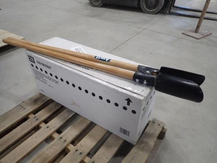 6.5-ft-brielle-black-pine-led-christmas-tree-image-2