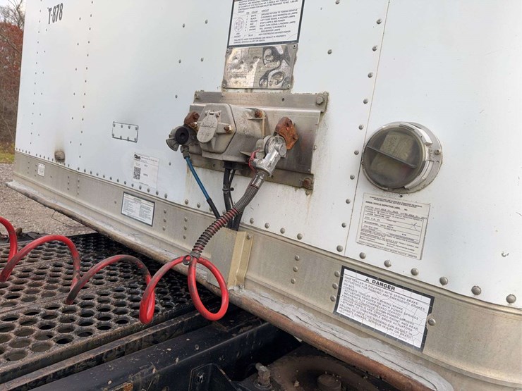 2005-great-dane-53-image-27