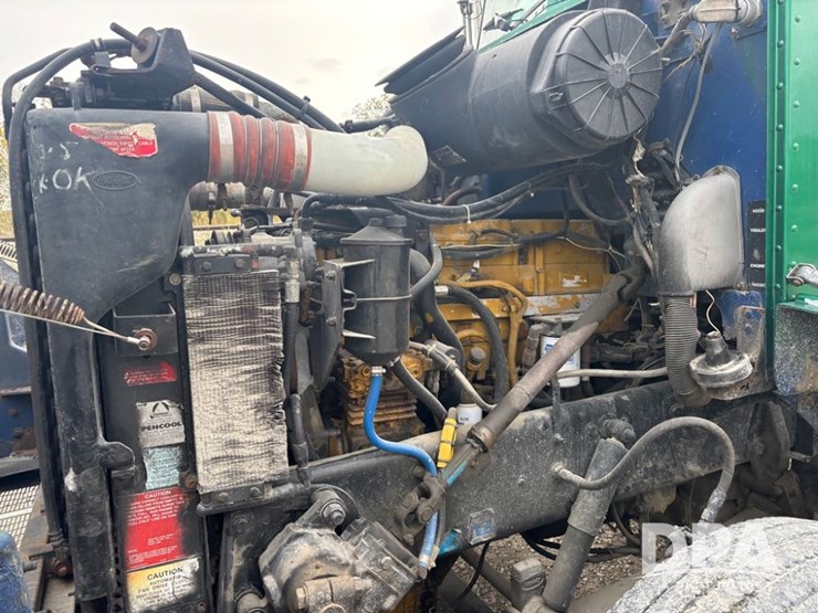 peterbilt-385-image-36