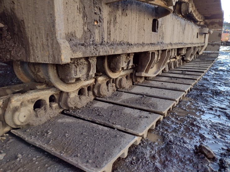 caterpillar-320fl-image-25