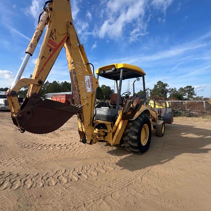 NEW HOLLAND LB75