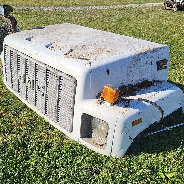 GMC C8500 Truck Hood