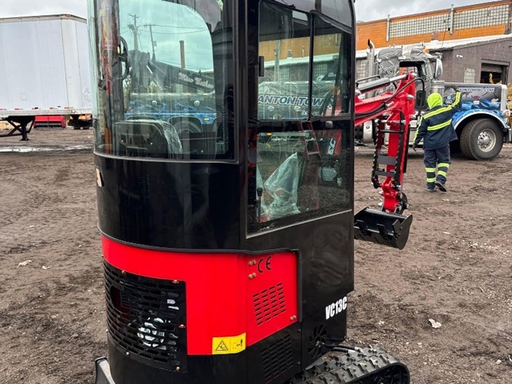 new-vicsec-co-full-cab-mini-excavator-model-vc13c-image-5