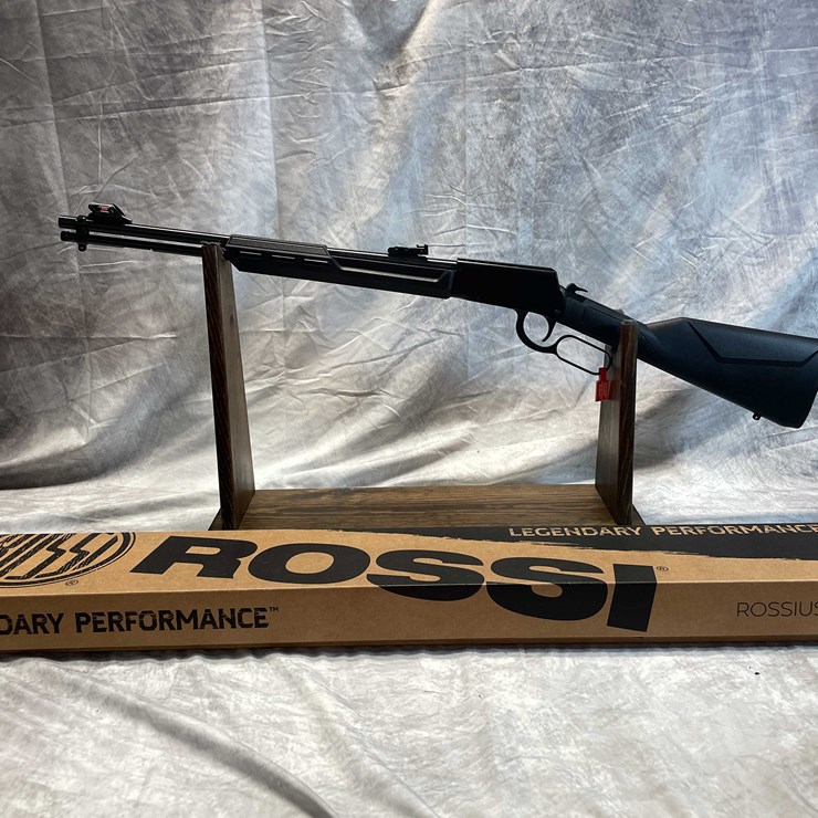 #2370 • Rossi Bravo .22 WMR Lever Action Rifle, SN: 7CL130161U