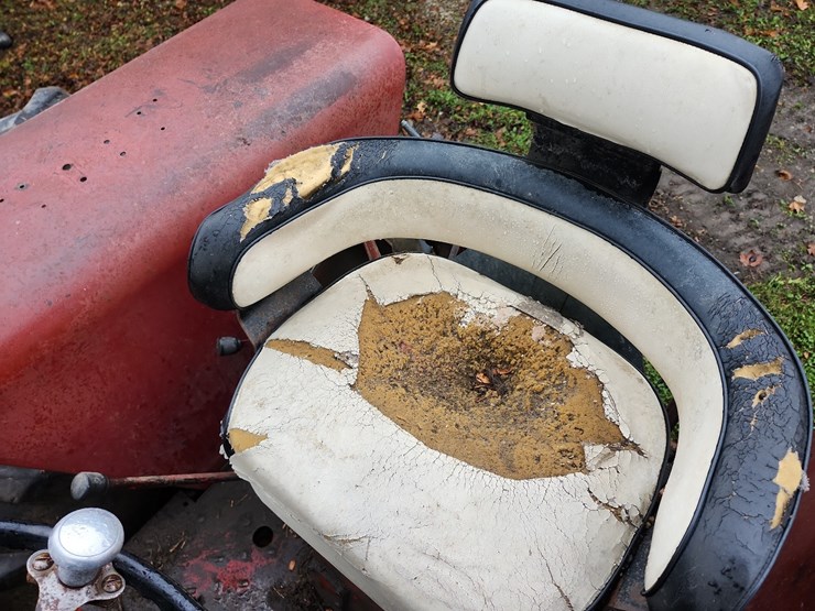 1969-ih-826-diesel-tractor-image-14