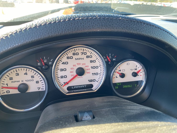 ford-f150-lariat-image-39