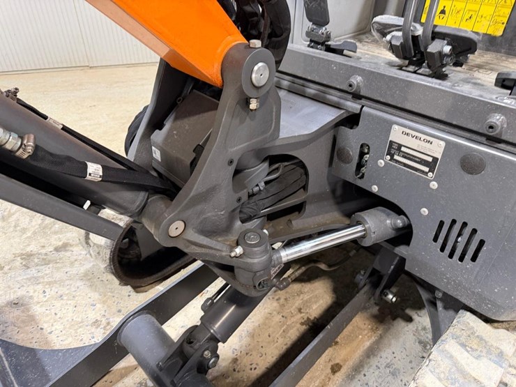 2026-develon-dx27z-7-image-13