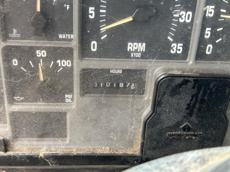 international-4700-image-51