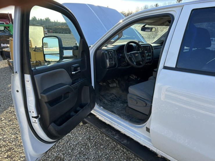 2015-chevrolet-silverado-2500hd-image-104