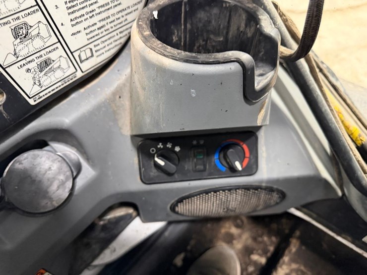 2022-bobcat-s850-image-22