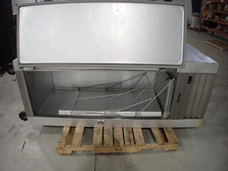 traulsen-industrial-6.5-in.-x-32-in.-x-30-in.-image-6