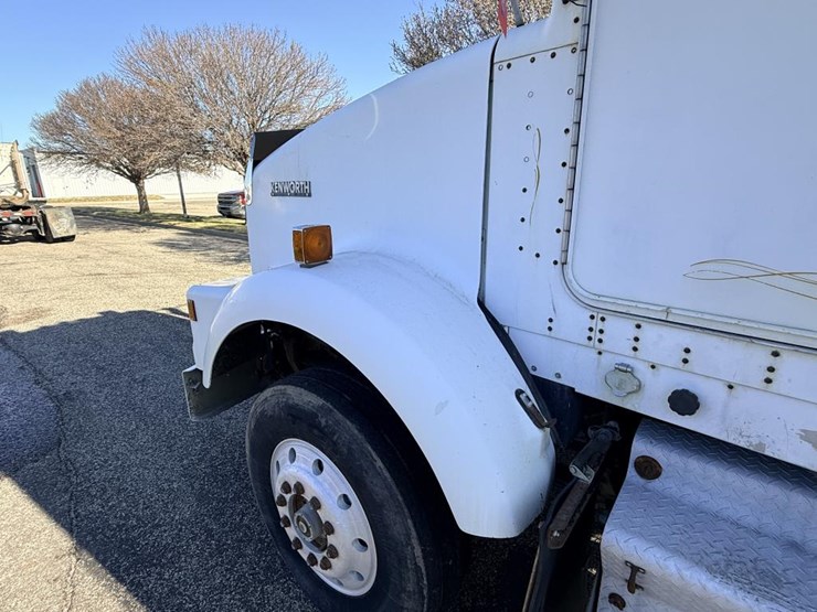 1993-kenworth-t800b-image-10