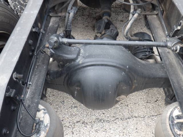 2020-freightliner-cascadia-126-image-11