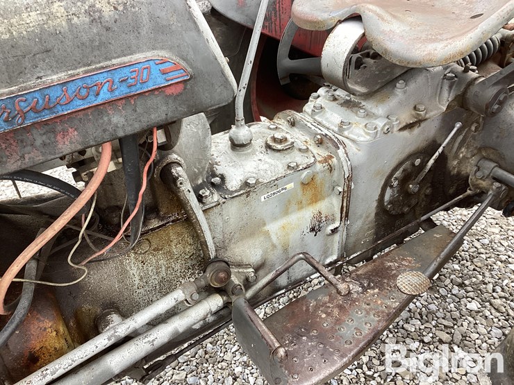 ferguson-t030-2wd-tractor-image-12