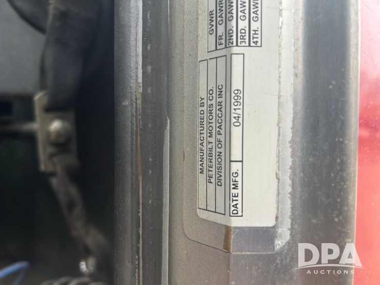 1999-peterbilt-379-image-67