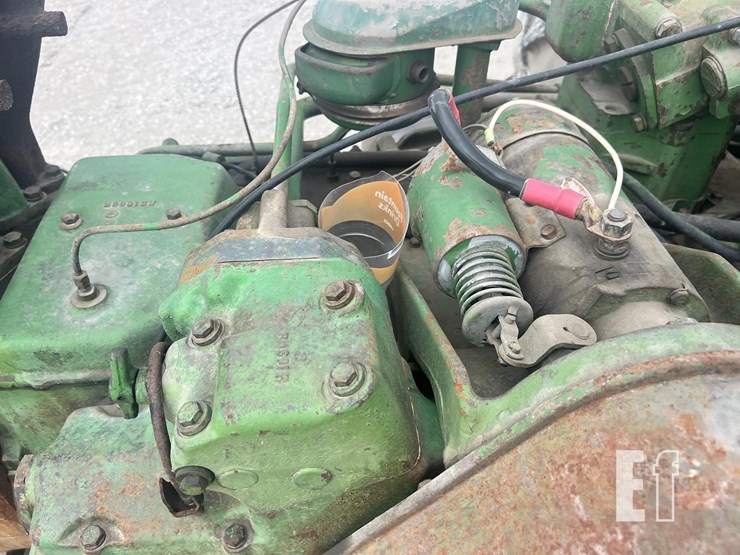 john-deere-830-image-11