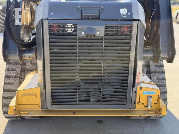 2017-deere-331g-image-32