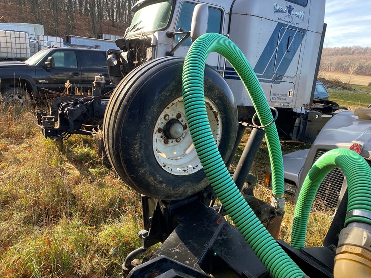 #1300-•-ag-gator-2004-injector-applicator-(colfax,-wi)-image-60