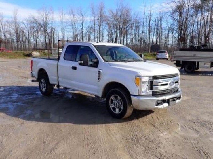 ford-f250-xlt-image-3