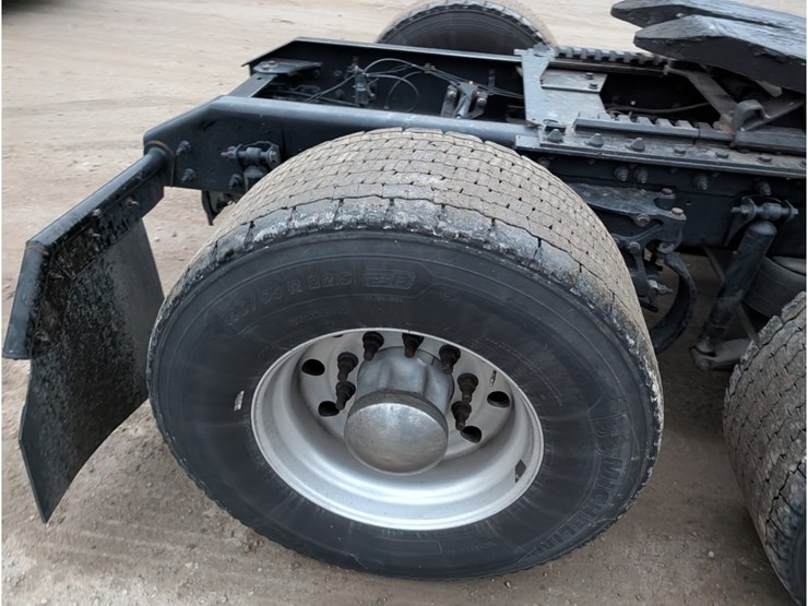 kenworth-t680-image-8