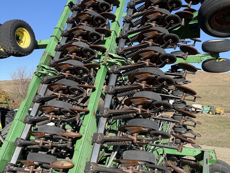 john-deere-1850-image-9