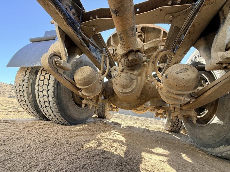 2007-freightliner-columbia-120-image-55