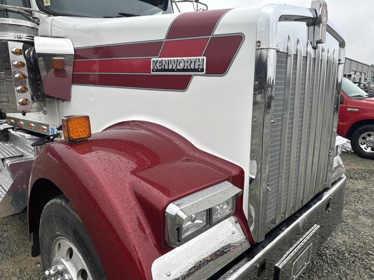 kenworth-w900-image-10