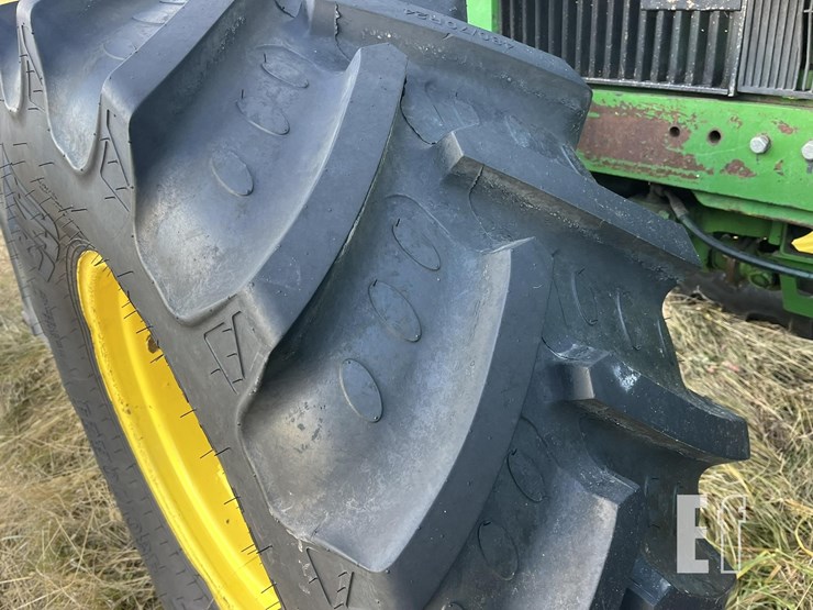 john-deere-3155-image-11