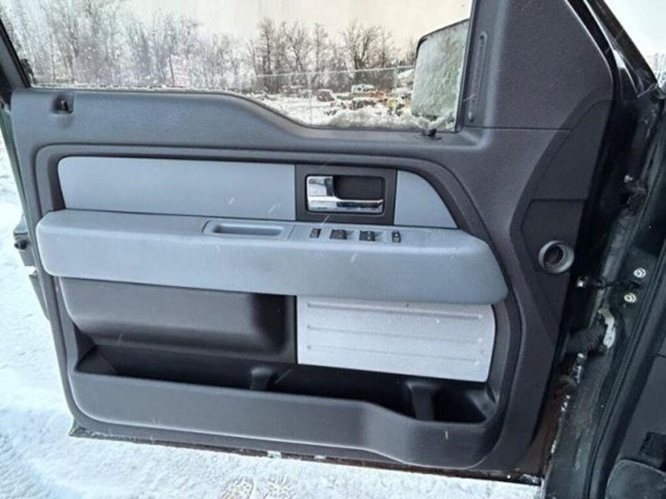 2012-ford-f150-xlt-image-17