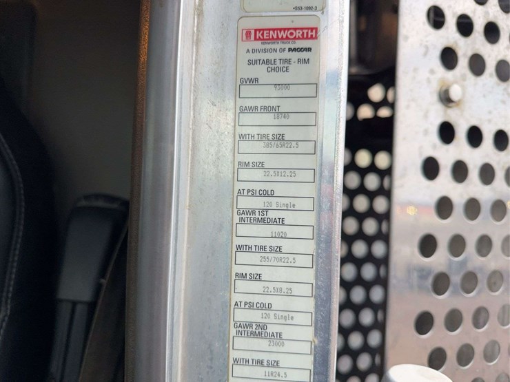 2010-kenworth-t800-image-110