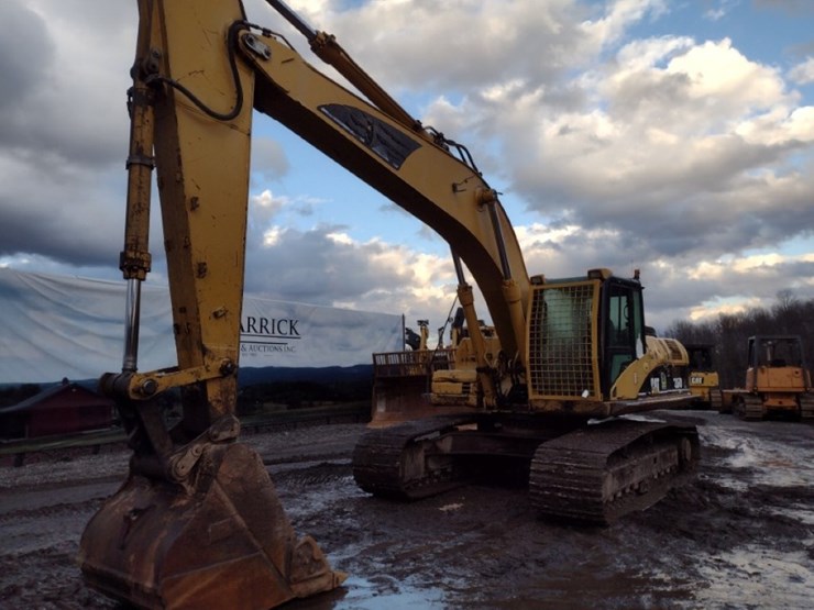 caterpillar-325d-image-50