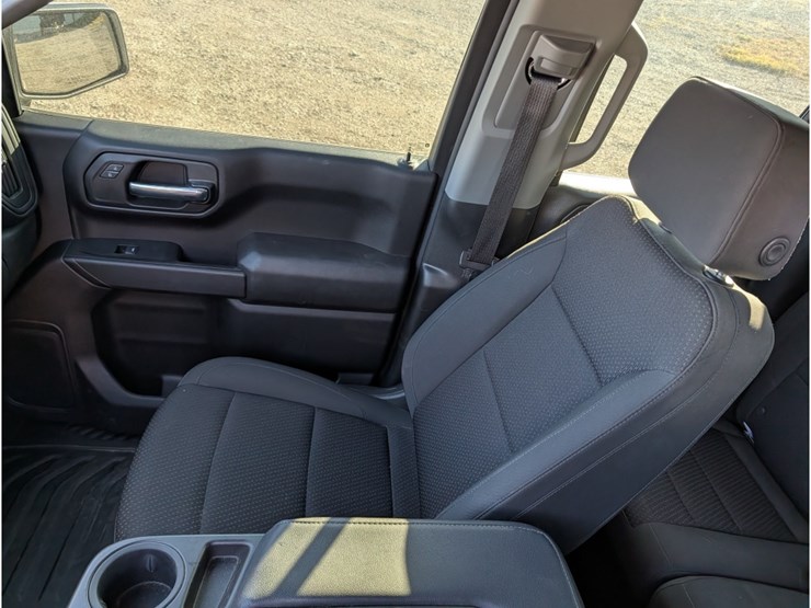 2022-chevrolet-1500-image-21