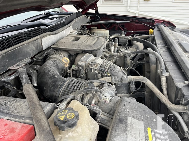 chevrolet-silverado-2500hd-lt-image-23