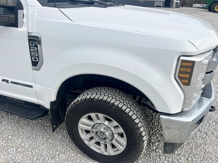 ford-f250-xlt-image-11